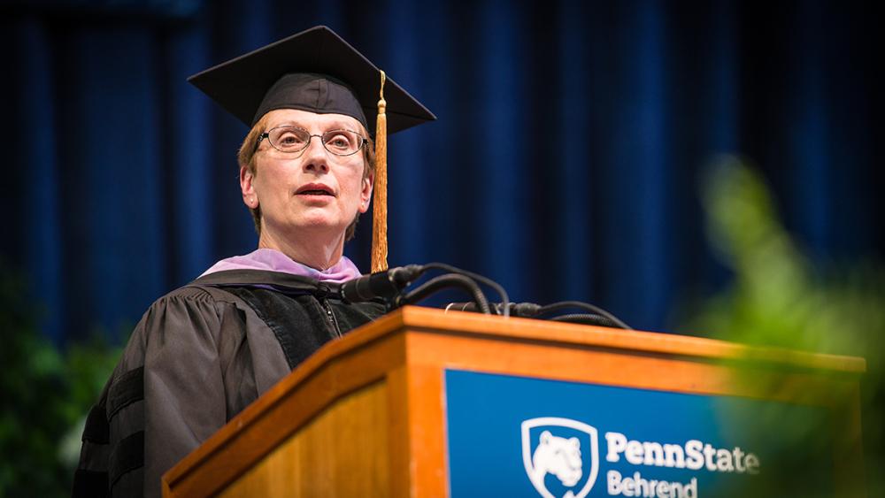 'The Helping Hand' Alumna Priscilla Hamilton's spring 2017